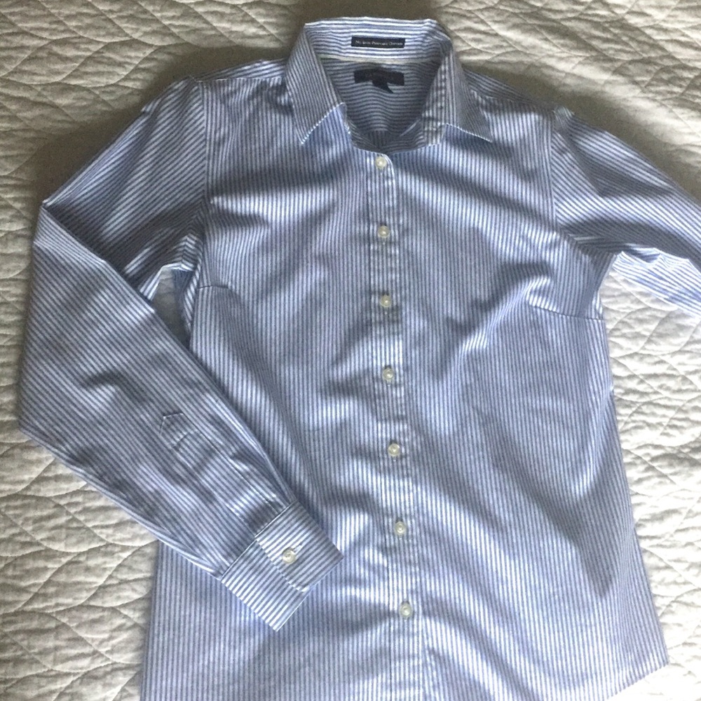 Lands End Button-Down - Picture 2 of 4